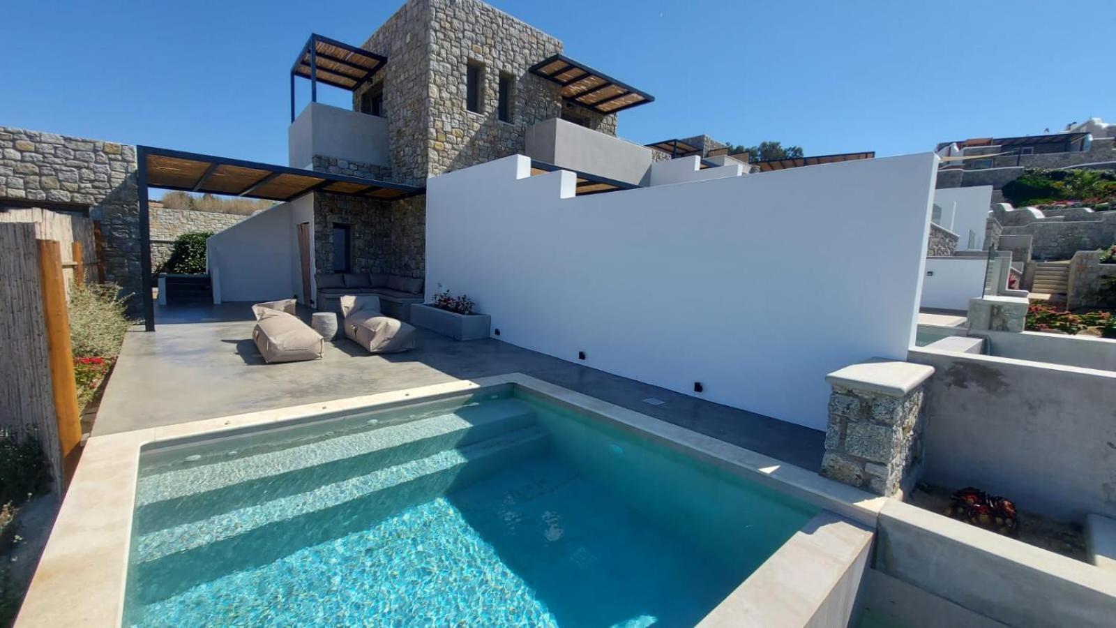 Evi & * Mykonos Town