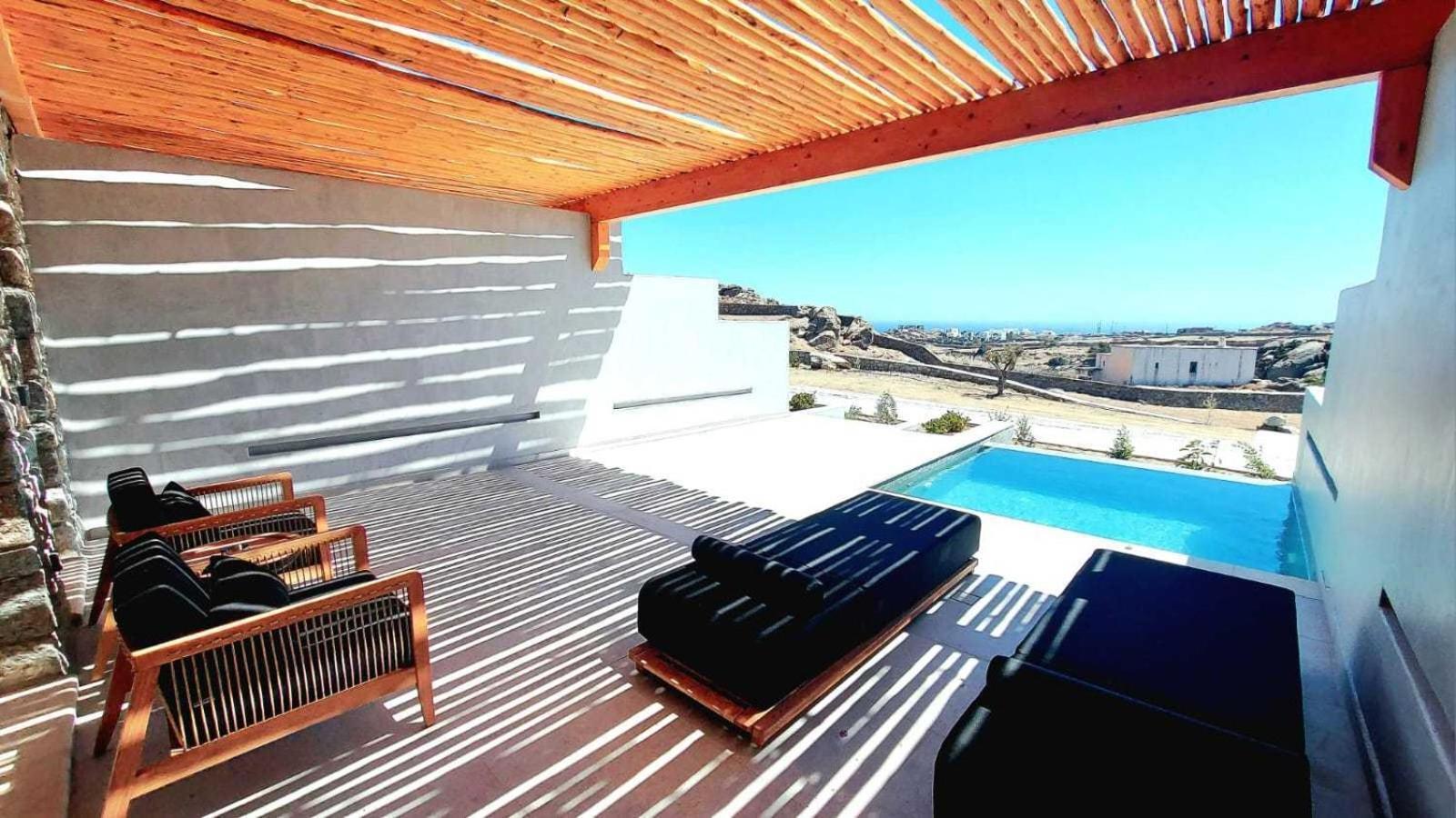 Evi & * Mykonos Town